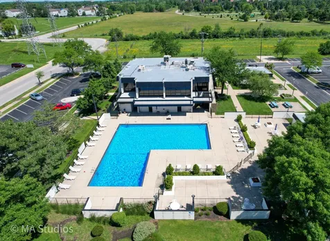 9731 North Fox Glen Drive Niles IL 60714
