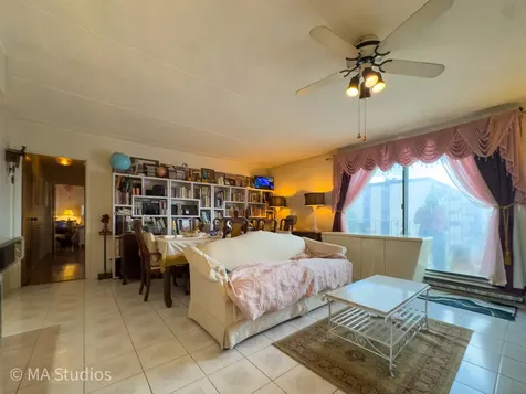9731 North Fox Glen Drive Niles IL 60714