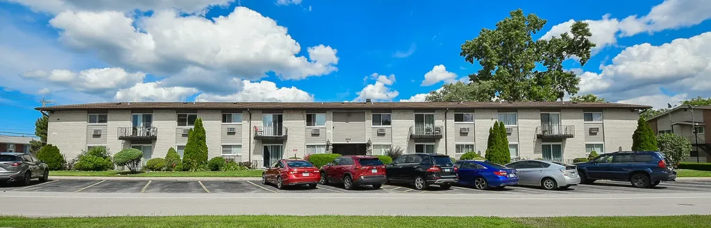8999 Kennedy Drive Des Plaines IL 60016