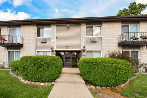 8999 Kennedy Drive Des Plaines IL 60016