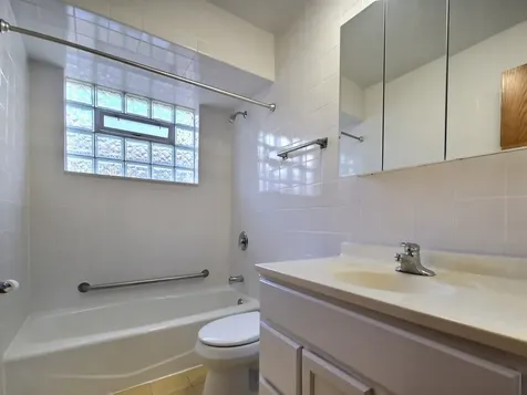 5421 West Windsor Avenue Chicago IL 60630