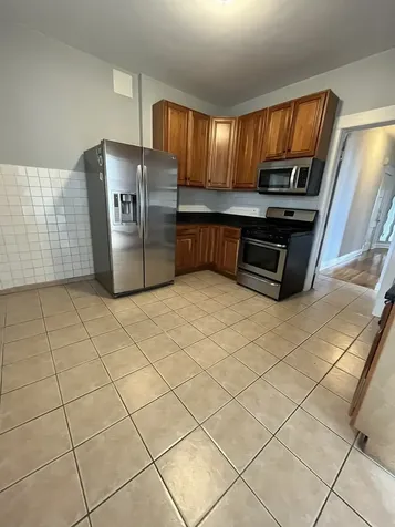 4411 West Montrose Avenue Chicago IL 60641