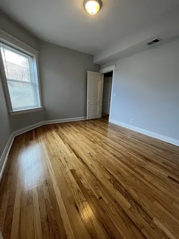 4411 West Montrose Avenue Chicago IL 60641