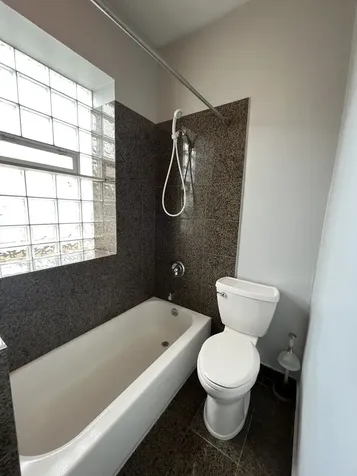 4411 West Montrose Avenue Chicago IL 60641