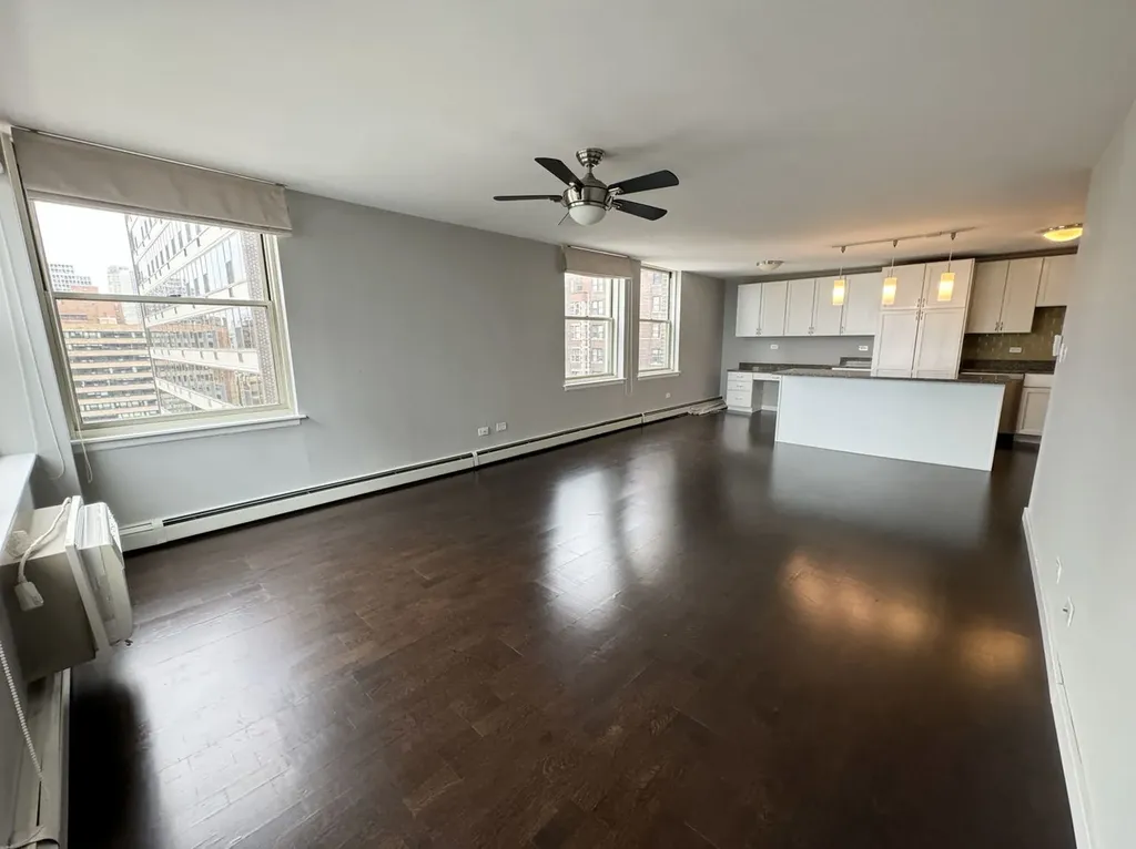 3033 North Sheridan Road Chicago IL 60657