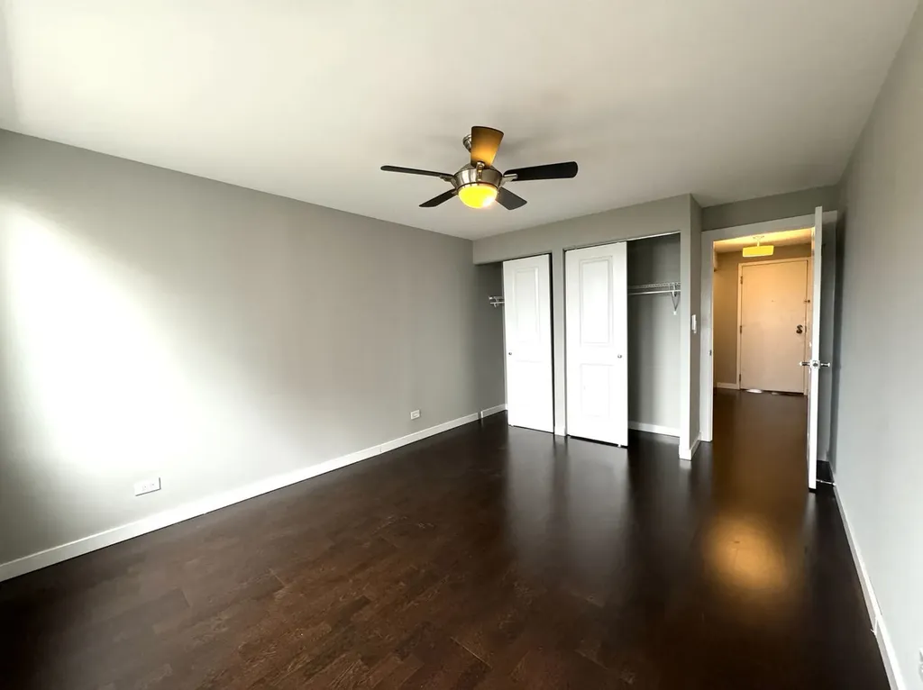 3033 North Sheridan Road Chicago IL 60657