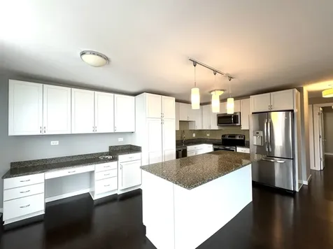 3033 North Sheridan Road Chicago IL 60657