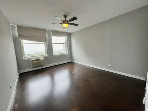 3033 North Sheridan Road Chicago IL 60657