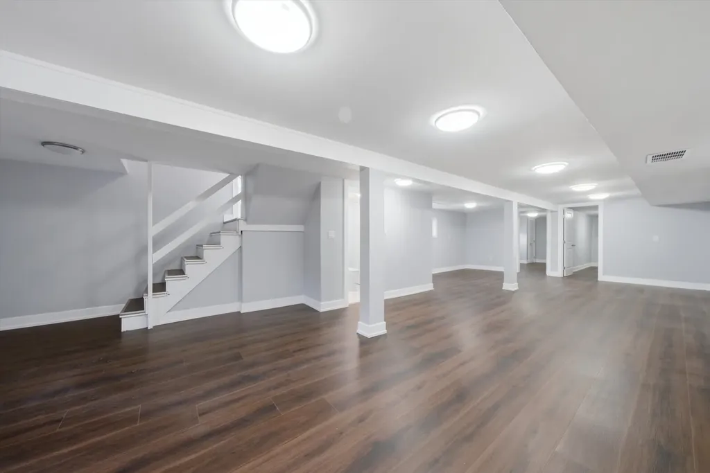 2016 West 52nd Street Chicago IL 60609