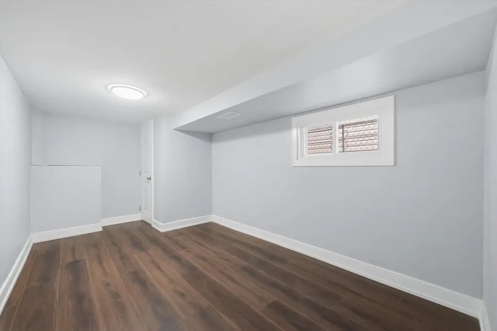 2016 West 52nd Street Chicago IL 60609