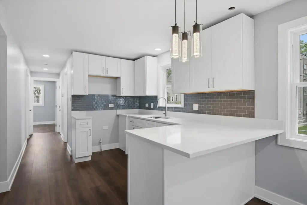 2016 West 52nd Street Chicago IL 60609