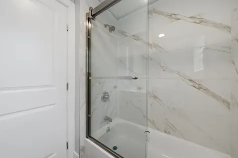 2016 West 52nd Street Chicago IL 60609
