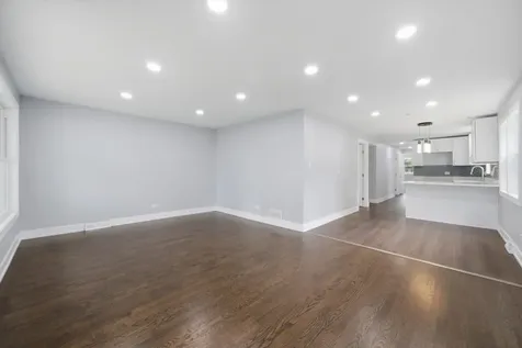 2016 West 52nd Street Chicago IL 60609