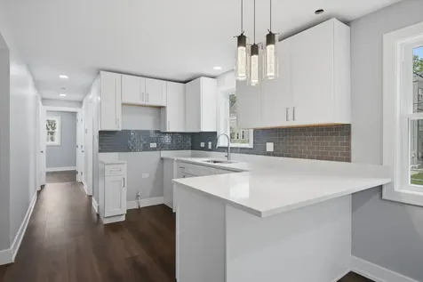 2016 West 52nd Street Chicago IL 60609