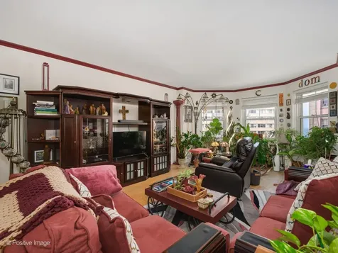 5555 North Sheridan Road Chicago IL 60640