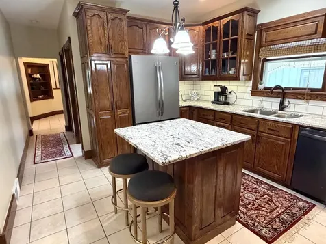 1203 6TH Street Peru IL 61354