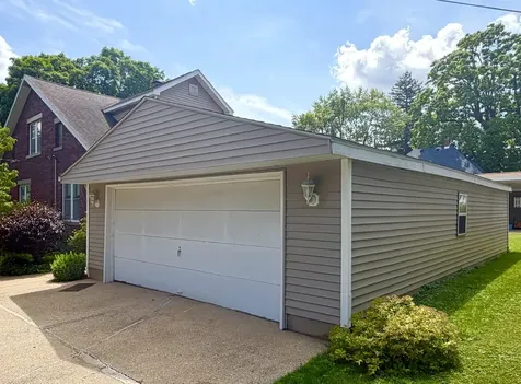 1203 6TH Street Peru IL 61354