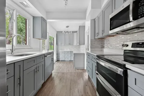 208 Pine Street Deerfield IL 60015