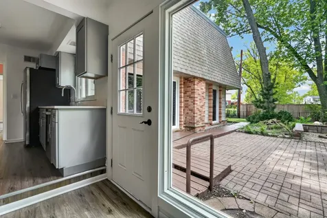 208 Pine Street Deerfield IL 60015