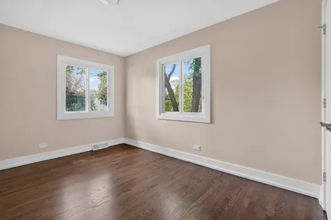 208 Pine Street Deerfield IL 60015