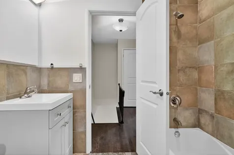 208 Pine Street Deerfield IL 60015