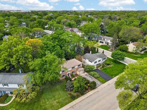 208 Pine Street Deerfield IL 60015