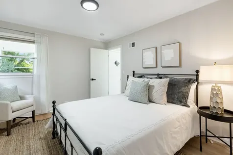 604 Lavergne Avenue Wilmette IL 60091