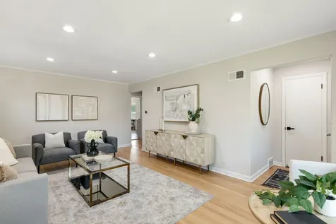 604 Lavergne Avenue Wilmette IL 60091