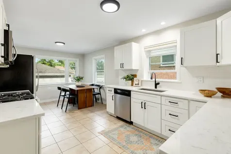 604 Lavergne Avenue Wilmette IL 60091