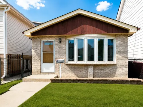 5708 West 64th Place Chicago IL 60638