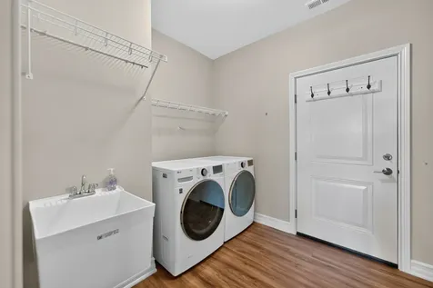 11 Briden Lane Sycamore IL 60178