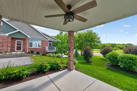 11 Briden Lane Sycamore IL 60178