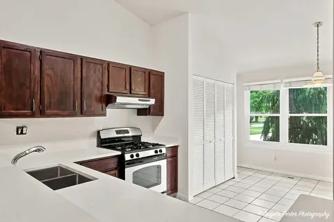 3287 Medford Court Island Lake IL 60042