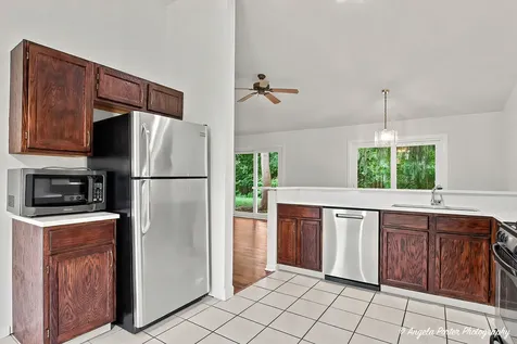 3287 Medford Court Island Lake IL 60042