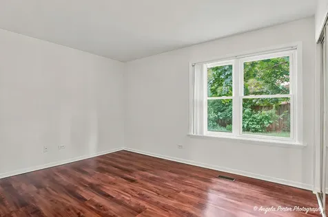 3287 Medford Court Island Lake IL 60042