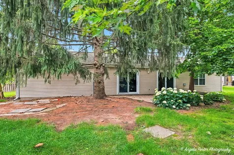 3287 Medford Court Island Lake IL 60042
