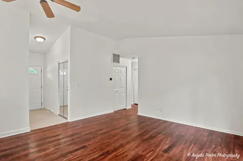 3287 Medford Court Island Lake IL 60042