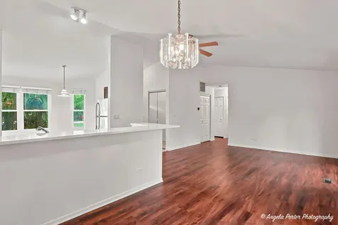 3287 Medford Court Island Lake IL 60042