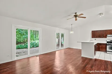 3287 Medford Court Island Lake IL 60042