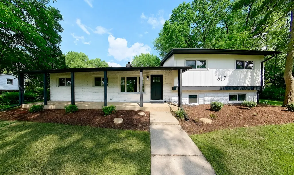 617 South Busse Road Mount Prospect IL 60056