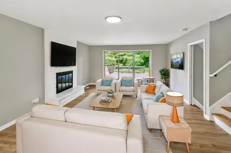 617 South Busse Road Mount Prospect IL 60056