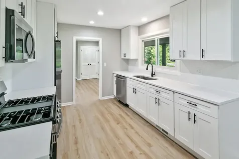 617 South Busse Road Mount Prospect IL 60056