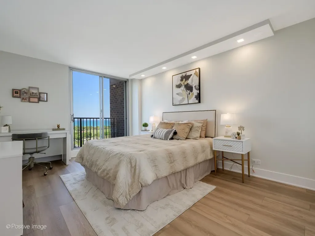 4170 North Marine Drive Chicago IL 60613