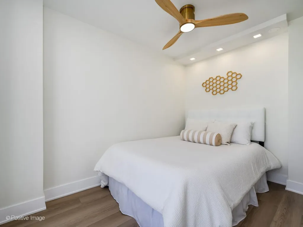 4170 North Marine Drive Chicago IL 60613