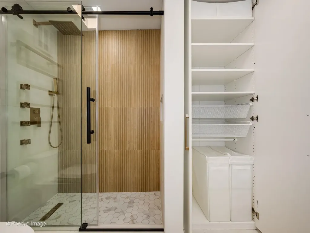 4170 North Marine Drive Chicago IL 60613