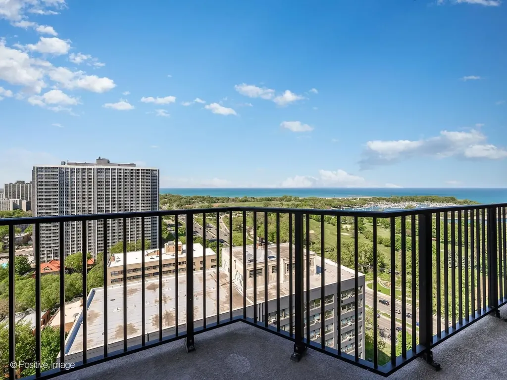 4170 North Marine Drive Chicago IL 60613