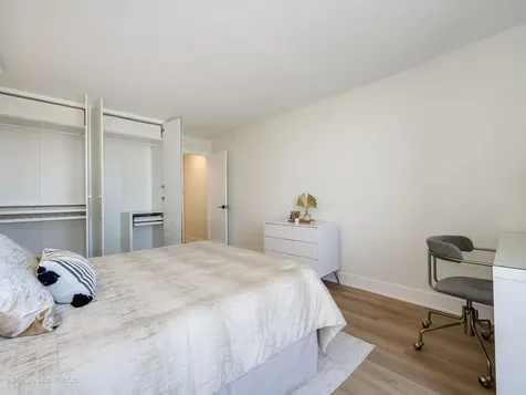 4170 North Marine Drive Chicago IL 60613
