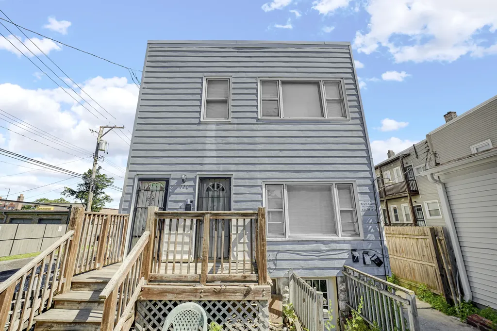 120 East Kensington Avenue Chicago IL 60628