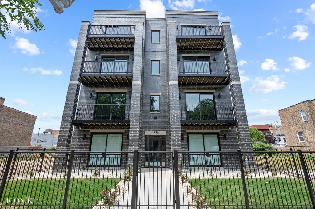 4336 South Vincennes Avenue Chicago IL 60653