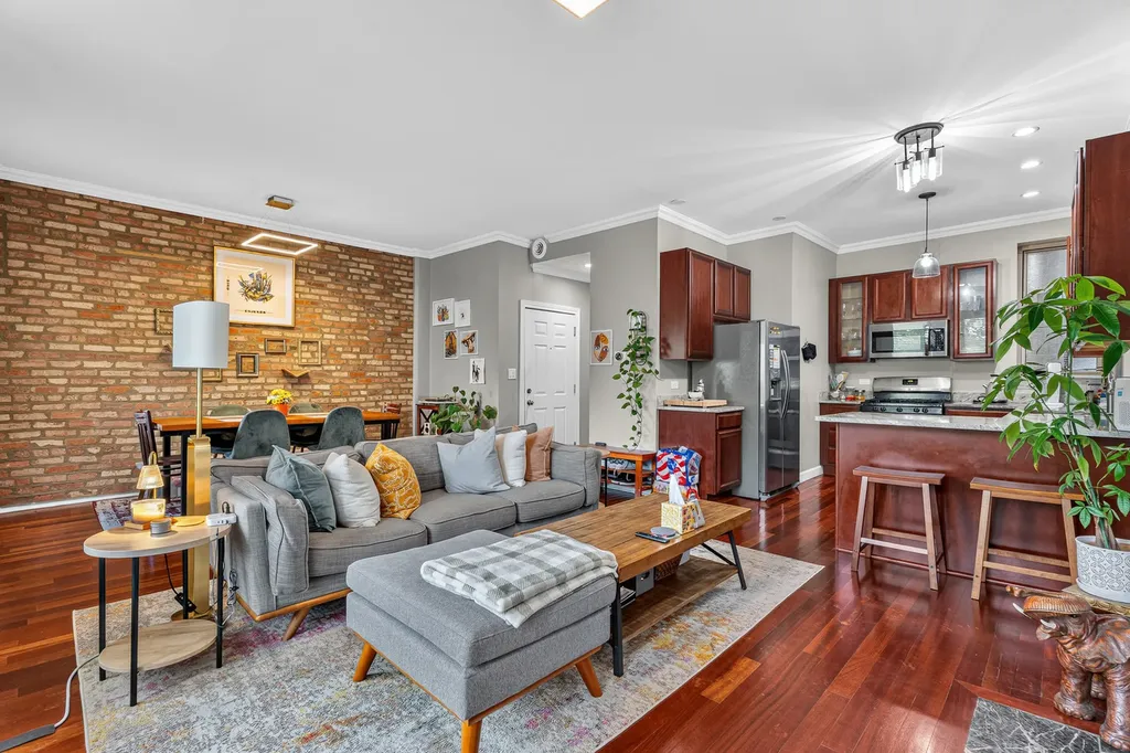 6501 South Kimbark Avenue Chicago IL 60637